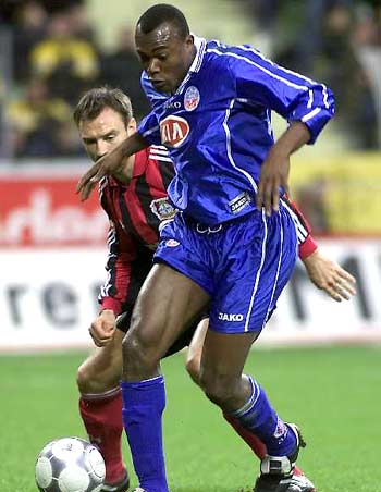 质疑巴萨对 质疑巴萨对